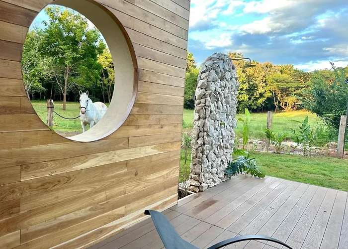 Kaliah Luz W Pool, Horses & Nearby Ferienhaus *